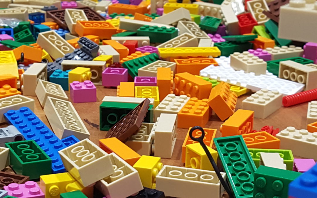 Pensare con le mani si può: il metodo “Lego Serious Play”